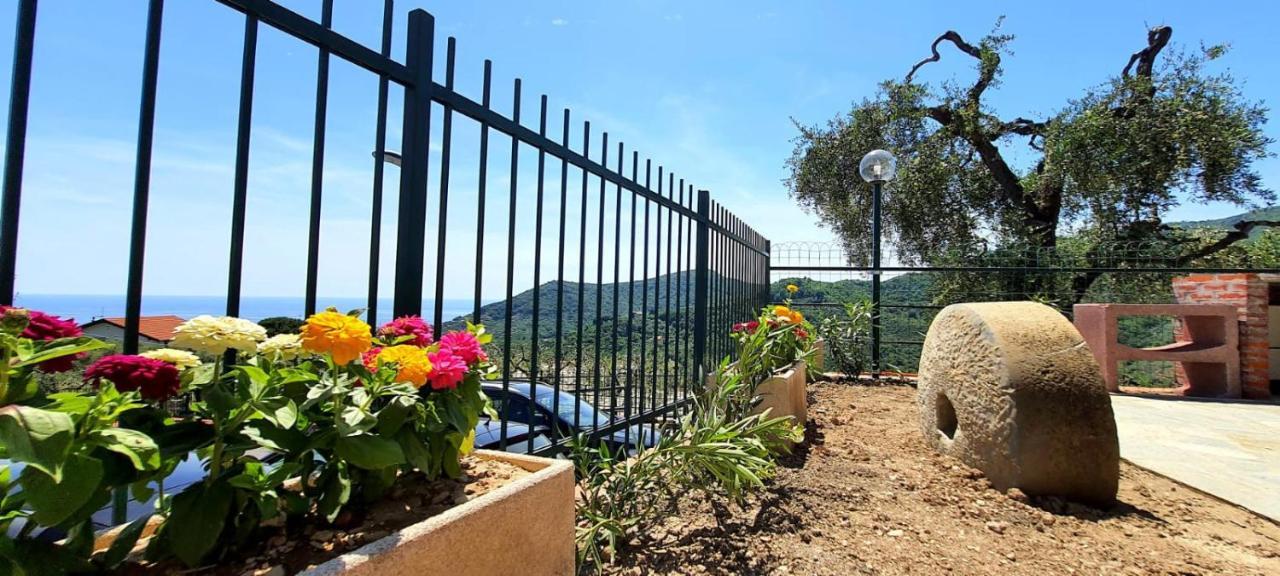 Casa Del Sole #Bluchalet Apartment Leivi Exterior photo